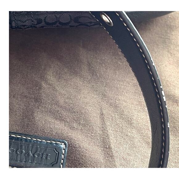 Vintage COACH 6818 SoHo Black Mini Signature 2005 Y2K - Picture 11 of 11